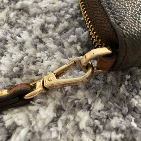 Michael Kors brown wristlet - Picture 8 of 8